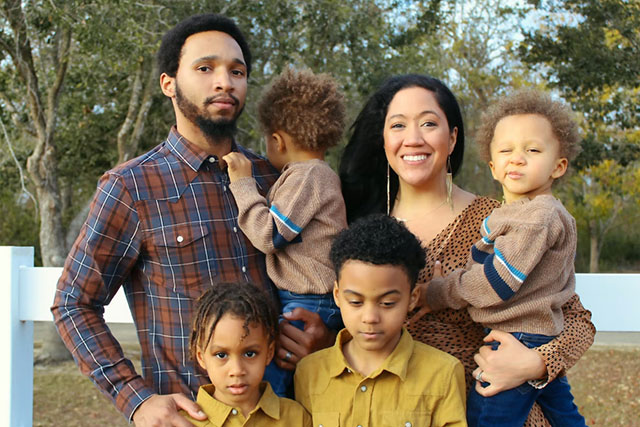 family https://universaltherapeuticservices.com/wp-content/uploads/2023/02/family.jpg